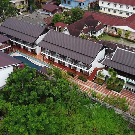 Jasmine Garden Resort ヴァンヴィエン エクステリア 写真