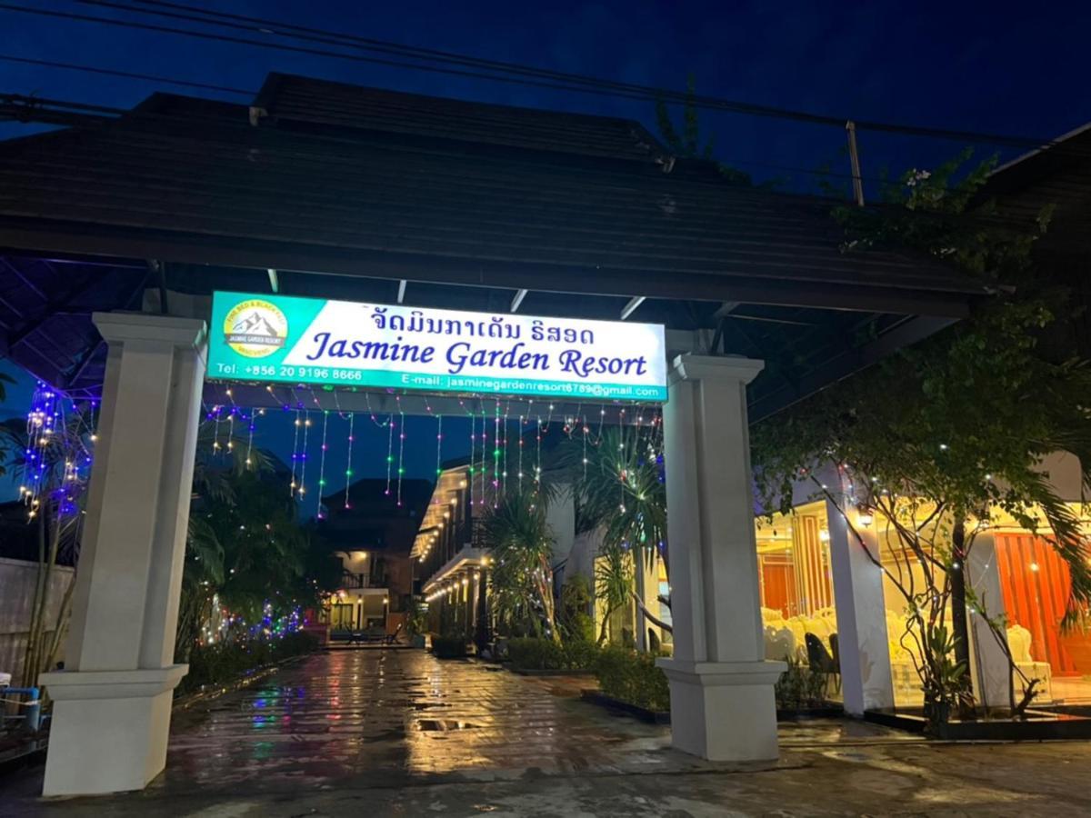 Jasmine Garden Resort ヴァンヴィエン エクステリア 写真